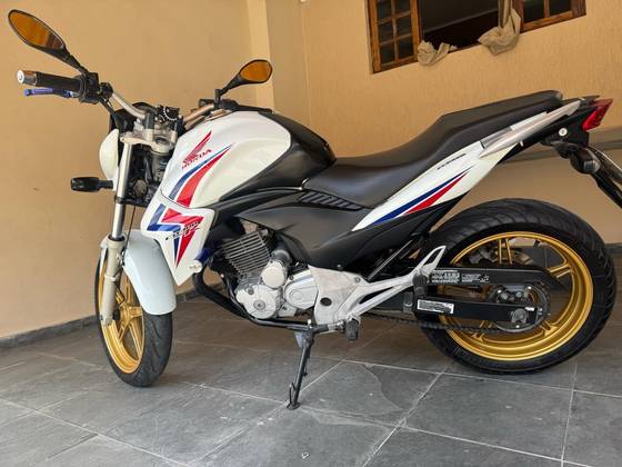 HONDA CB 300R 